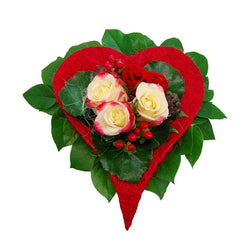 Raffinierter Blumenstrauß, der ohne Worte schon alles sagt: „Ich liebe Dich!“, „mein Herz gehört Dir!“, „Du bist immer in meinem Herzen!“, „Ich schenke Dir mein Herz!“ und viel, viel mehr. Hervorragend als Geschenk für Ihre Liebsten.